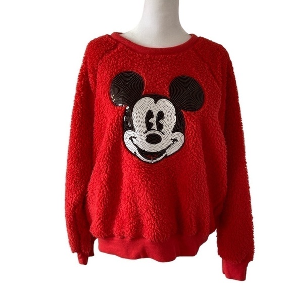 Disney Tops - Disney Mickey Mouse medium top red fuzzy